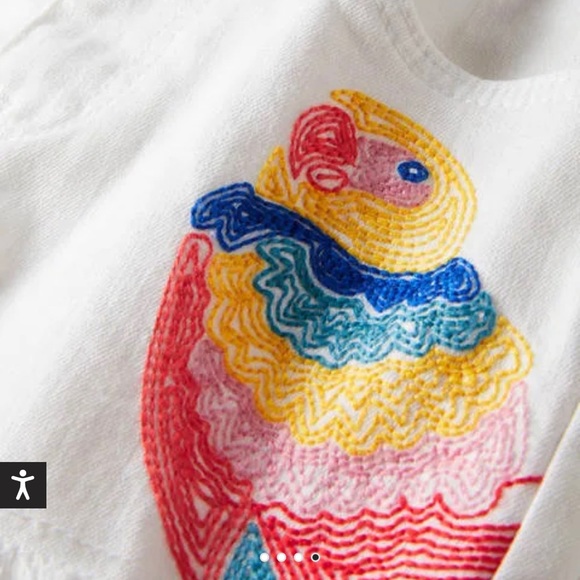 NWOT! MINI BODEN embroidered shorts . Perfect for summer! - Picture 4 of 6